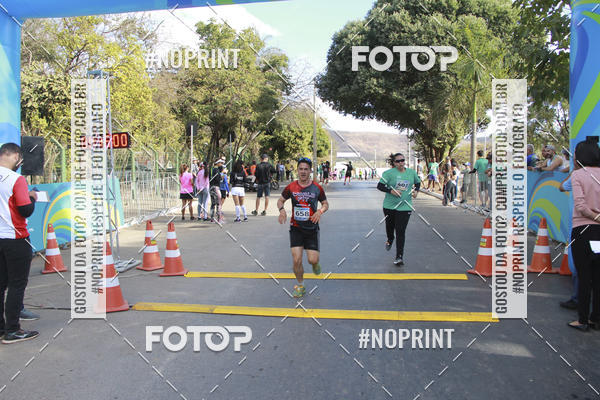 Buy your photos of the eventCircuito SESC de Corridas - Etapa Montes Claros 2019 on Fotop