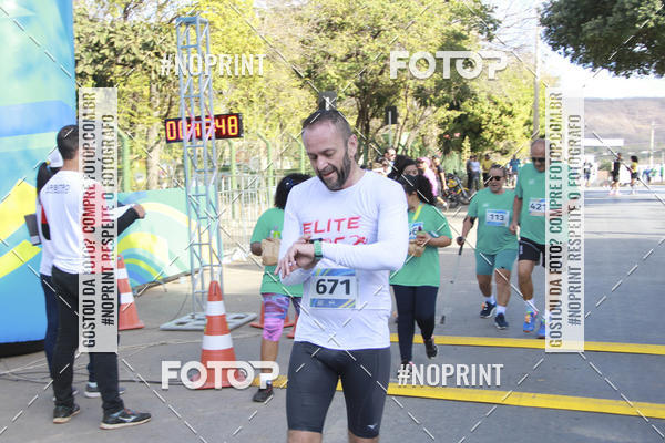 Buy your photos of the eventCircuito SESC de Corridas - Etapa Montes Claros 2019 on Fotop