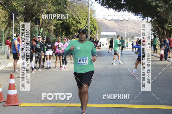 Buy your photos of the eventCircuito SESC de Corridas - Etapa Montes Claros 2019 on Fotop