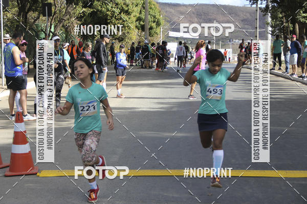 Buy your photos of the eventCircuito SESC de Corridas - Etapa Montes Claros 2019 on Fotop