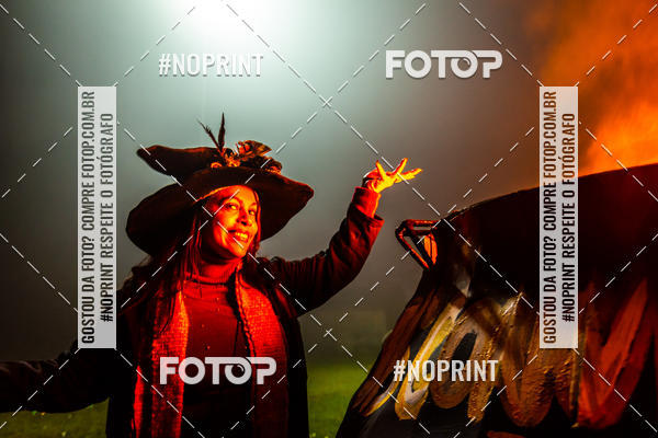 Compre as suas fotos do eventoConven�ao de Bruxas e Magos em Paranapiacaba no Fotop