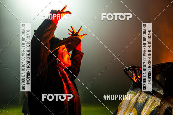 Compre as suas fotos do eventoConven�ao de Bruxas e Magos em Paranapiacaba no Fotop