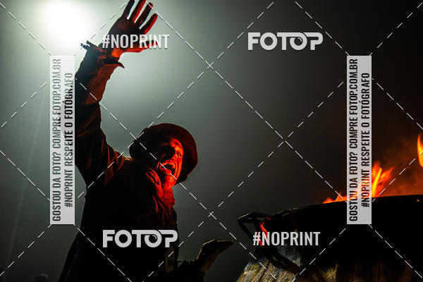 Compre as suas fotos do eventoConven�ao de Bruxas e Magos em Paranapiacaba no Fotop