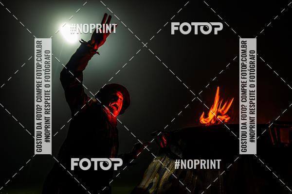 Compre as suas fotos do eventoConven�ao de Bruxas e Magos em Paranapiacaba no Fotop