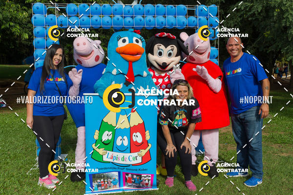 Buy your photos of the eventDia de Conscientizao do Autismo #Canoas #ClnicaMarantha on Fotop