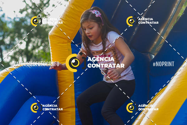 Buy your photos of the eventDia de Conscientizao do Autismo #Canoas #ClnicaMarantha on Fotop