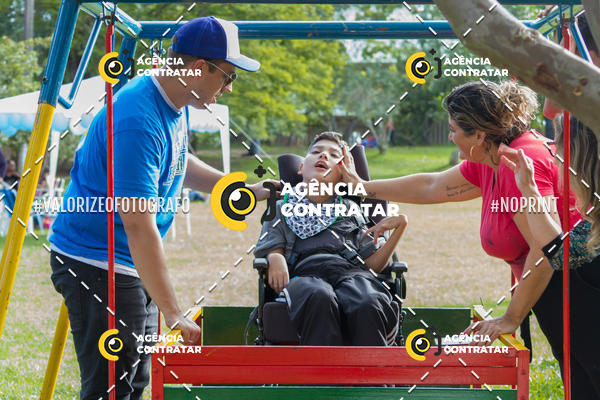 Buy your photos of the eventDia de Conscientizao do Autismo #Canoas #ClnicaMarantha on Fotop