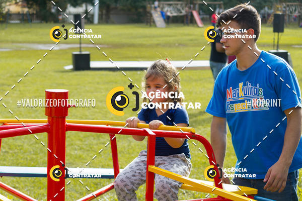 Buy your photos of the eventDia de Conscientizao do Autismo #Canoas #ClnicaMarantha on Fotop