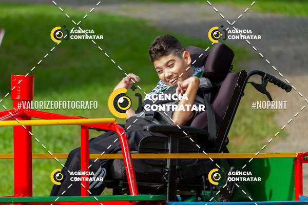 Buy your photos of the eventDia de Conscientizao do Autismo #Canoas #ClnicaMarantha on Fotop