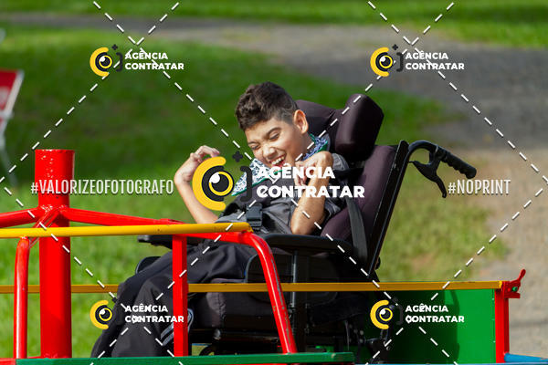 Buy your photos of the eventDia de Conscientizao do Autismo #Canoas #ClnicaMarantha on Fotop