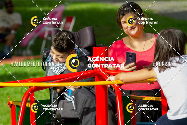 Buy your photos of the eventDia de Conscientizao do Autismo #Canoas #ClnicaMarantha on Fotop