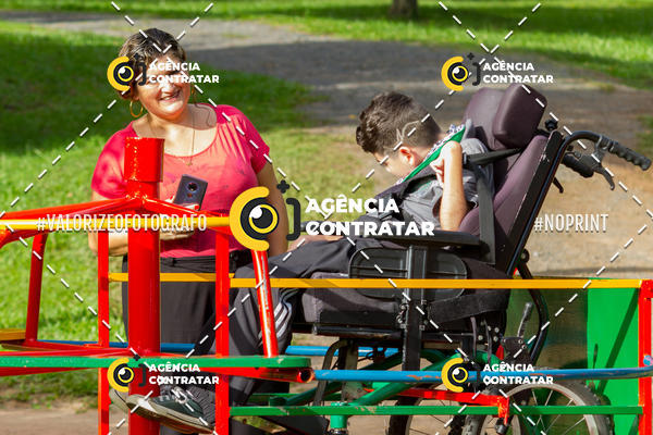 Buy your photos of the eventDia de Conscientizao do Autismo #Canoas #ClnicaMarantha on Fotop