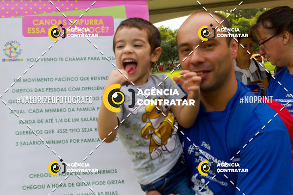 Buy your photos of the eventDia de Conscientizao do Autismo #Canoas #ClnicaMarantha on Fotop