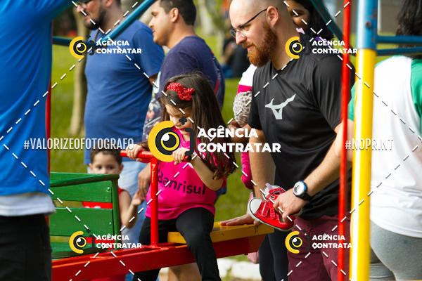 Buy your photos of the eventDia de Conscientizao do Autismo #Canoas #ClnicaMarantha on Fotop