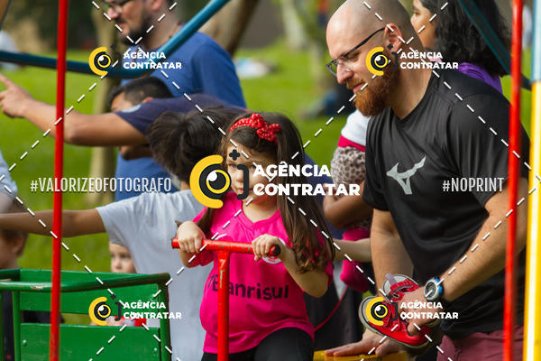 Buy your photos of the eventDia de Conscientizao do Autismo #Canoas #ClnicaMarantha on Fotop