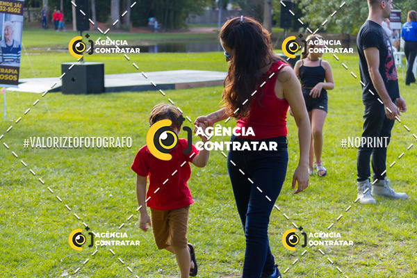 Buy your photos of the eventDia de Conscientizao do Autismo #Canoas #ClnicaMarantha on Fotop