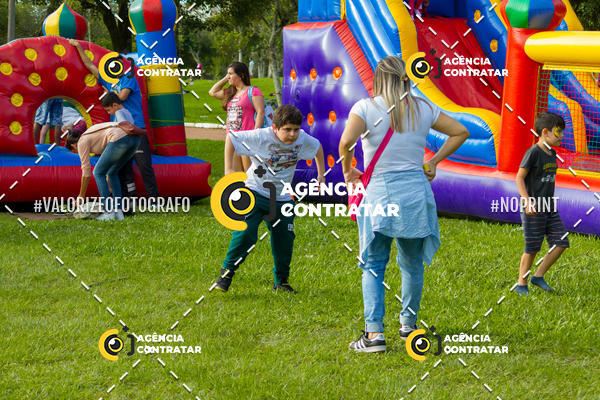 Buy your photos of the eventDia de Conscientizao do Autismo #Canoas #ClnicaMarantha on Fotop