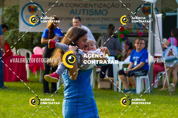 Buy your photos of the eventDia de Conscientizao do Autismo #Canoas #ClnicaMarantha on Fotop