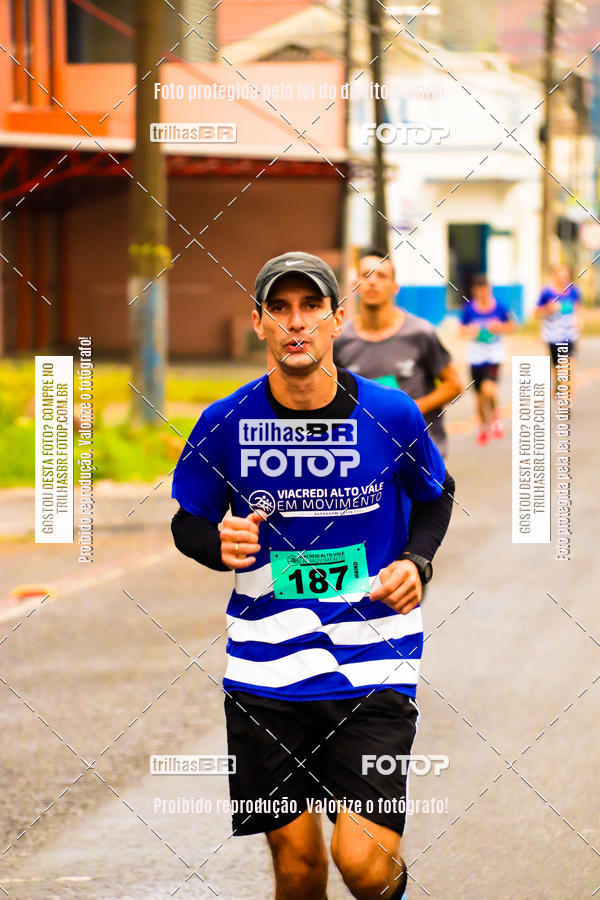 Buy your photos of the event2 Viacredi Alto Vale em Movimento on Fotop
