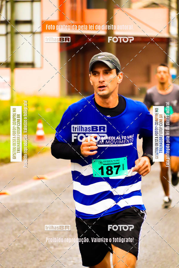 Buy your photos of the event2 Viacredi Alto Vale em Movimento on Fotop