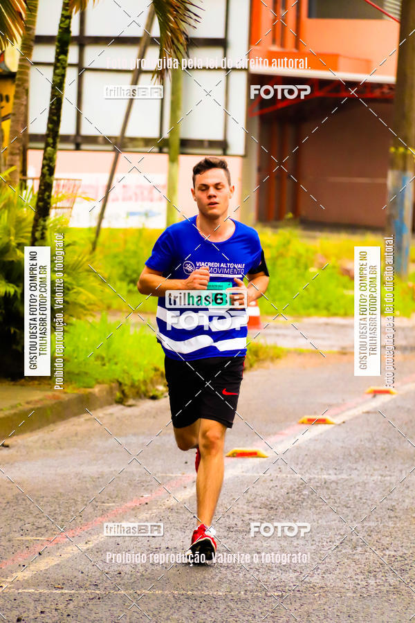 Buy your photos of the event2 Viacredi Alto Vale em Movimento on Fotop