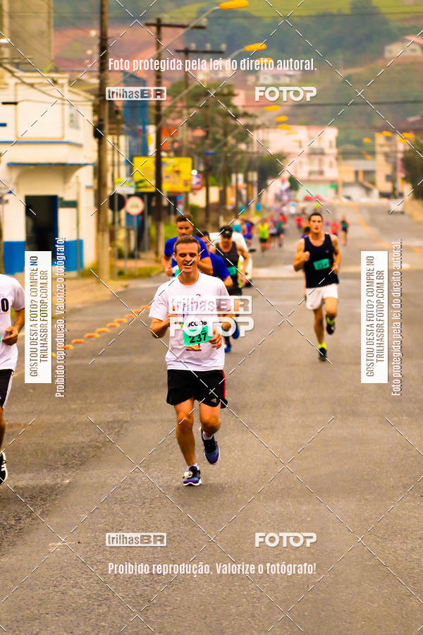 Buy your photos of the event2 Viacredi Alto Vale em Movimento on Fotop