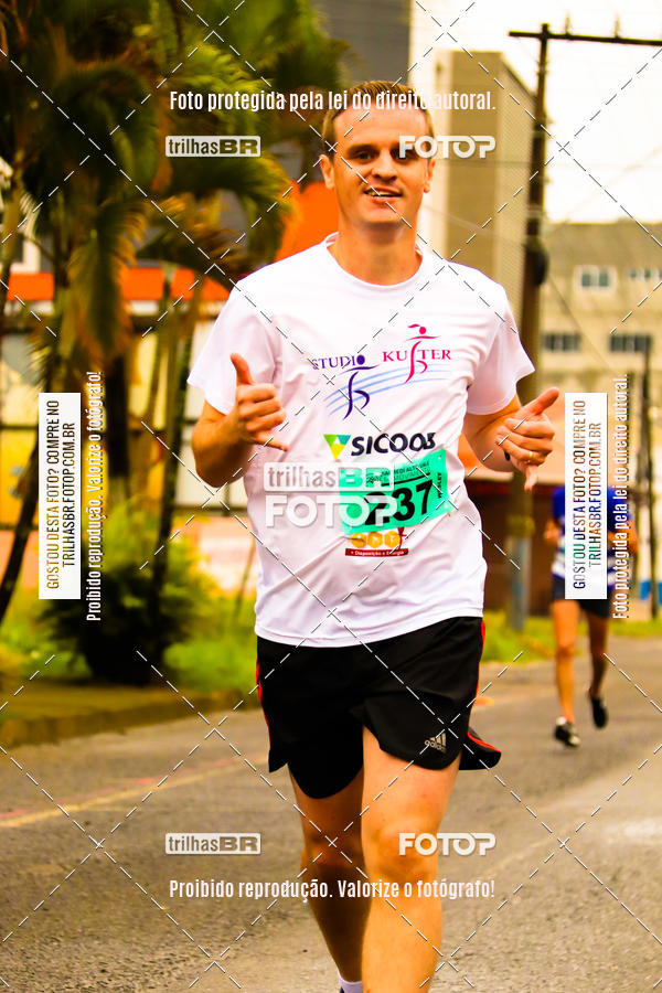 Buy your photos of the event2 Viacredi Alto Vale em Movimento on Fotop
