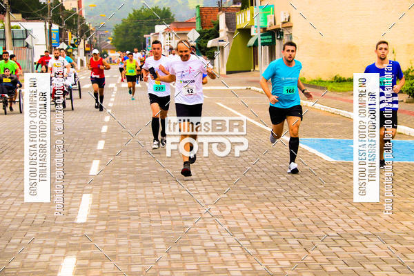 Buy your photos of the event2 Viacredi Alto Vale em Movimento on Fotop