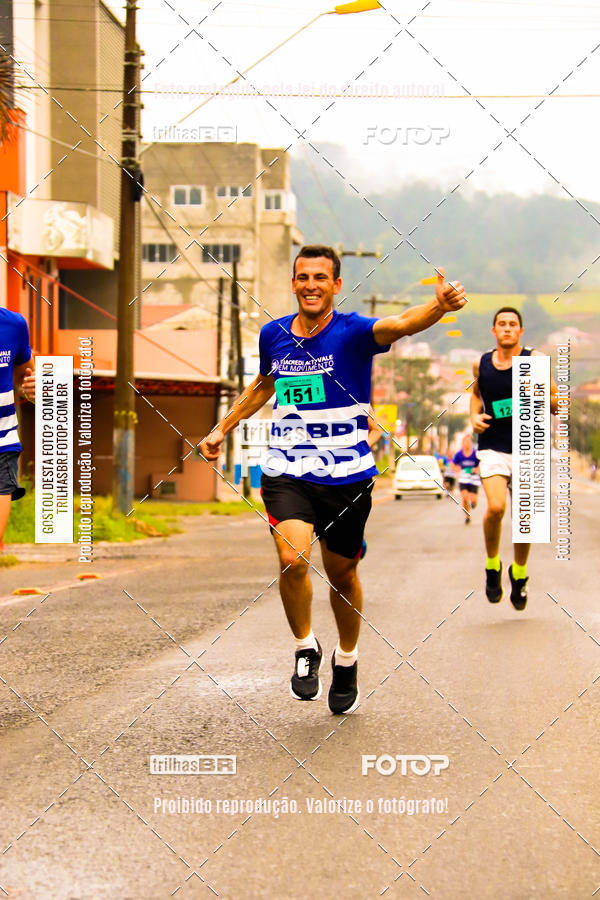 Buy your photos of the event2 Viacredi Alto Vale em Movimento on Fotop