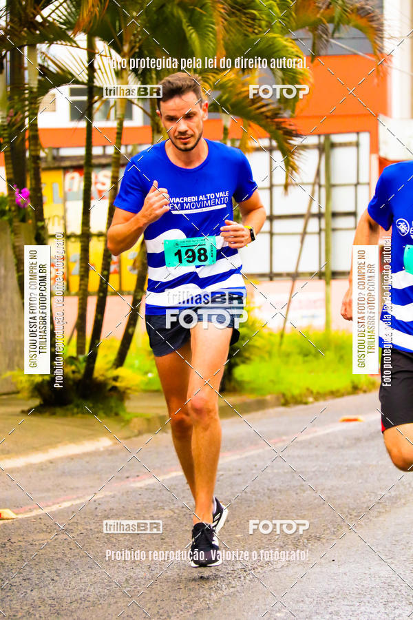 Buy your photos of the event2 Viacredi Alto Vale em Movimento on Fotop
