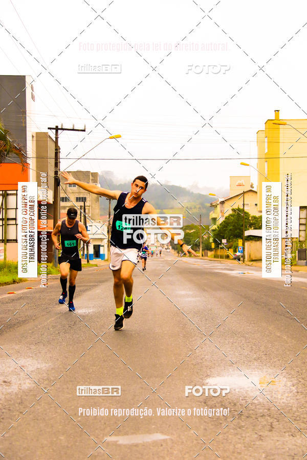 Buy your photos of the event2 Viacredi Alto Vale em Movimento on Fotop
