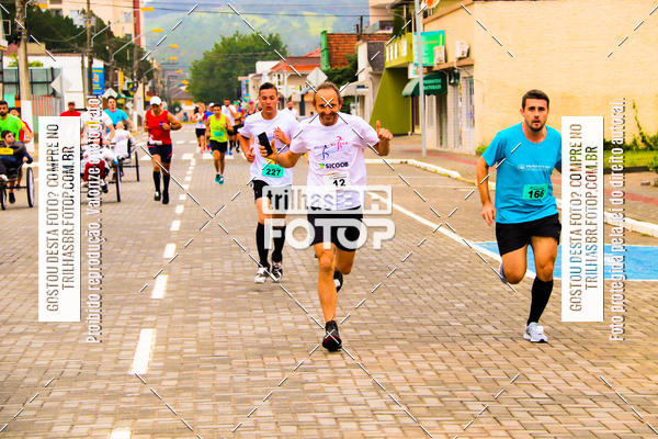 Buy your photos of the event2 Viacredi Alto Vale em Movimento on Fotop