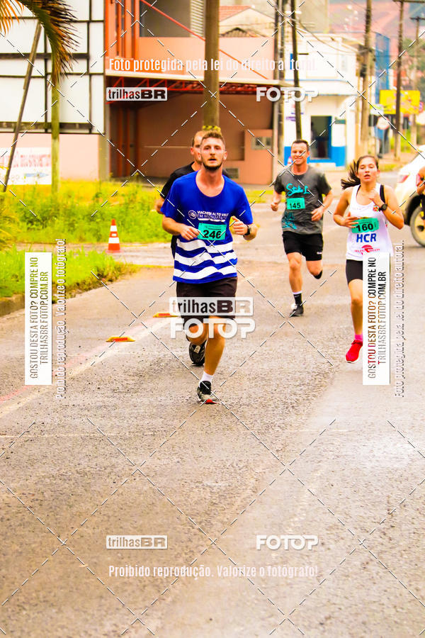 Buy your photos of the event2 Viacredi Alto Vale em Movimento on Fotop