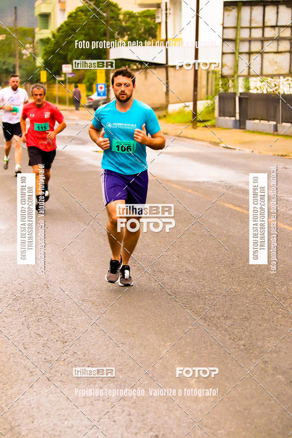 Buy your photos of the event2 Viacredi Alto Vale em Movimento on Fotop
