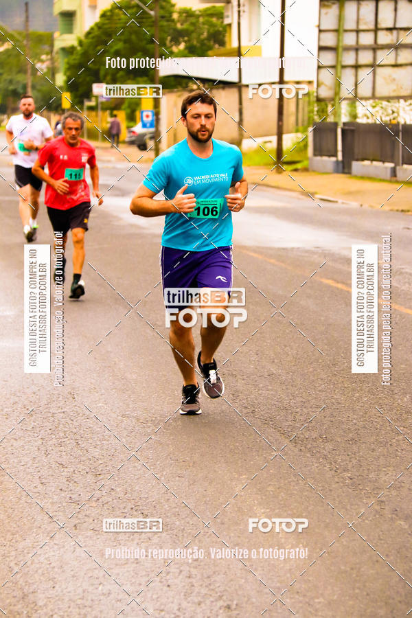 Buy your photos of the event2 Viacredi Alto Vale em Movimento on Fotop