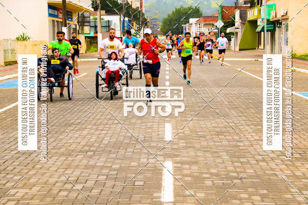 Buy your photos of the event2 Viacredi Alto Vale em Movimento on Fotop