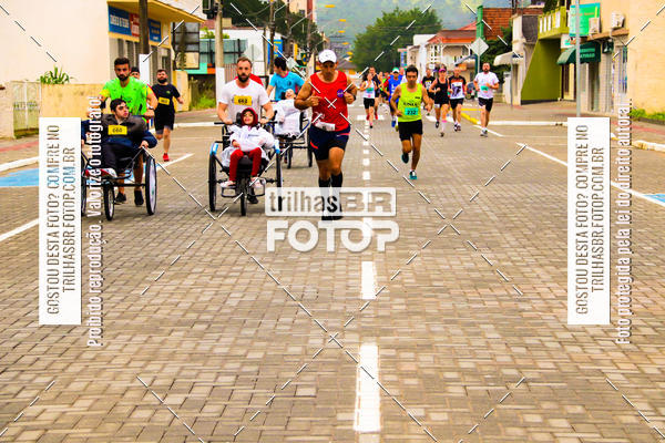 Buy your photos of the event2 Viacredi Alto Vale em Movimento on Fotop