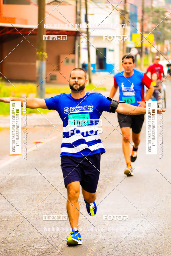 Buy your photos of the event2 Viacredi Alto Vale em Movimento on Fotop