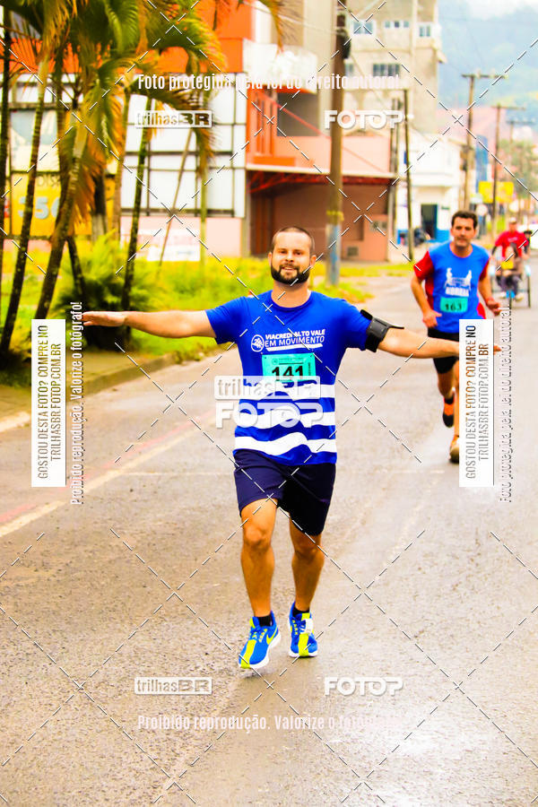 Buy your photos of the event2 Viacredi Alto Vale em Movimento on Fotop