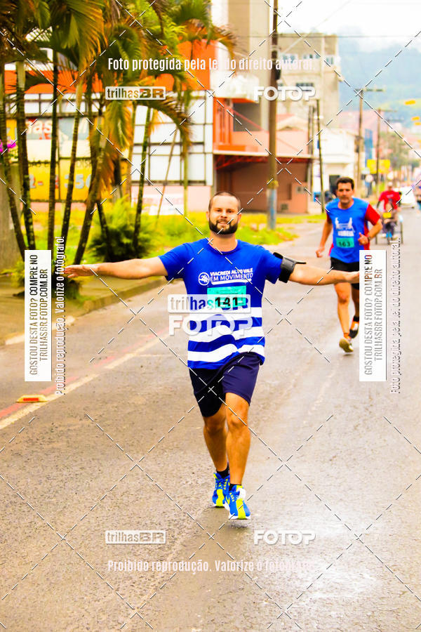Buy your photos of the event2 Viacredi Alto Vale em Movimento on Fotop