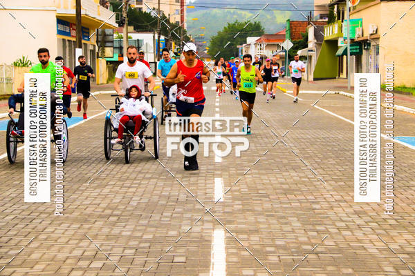 Buy your photos of the event2 Viacredi Alto Vale em Movimento on Fotop
