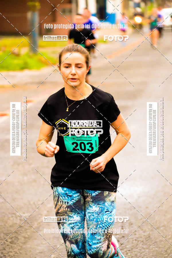 Buy your photos of the event2 Viacredi Alto Vale em Movimento on Fotop