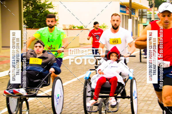 Buy your photos of the event2 Viacredi Alto Vale em Movimento on Fotop