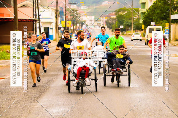 Buy your photos of the event2 Viacredi Alto Vale em Movimento on Fotop
