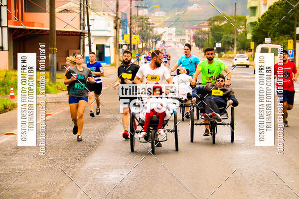 Buy your photos of the event2 Viacredi Alto Vale em Movimento on Fotop