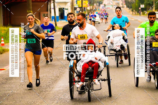 Buy your photos of the event2 Viacredi Alto Vale em Movimento on Fotop
