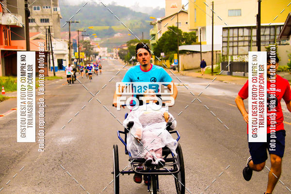 Buy your photos of the event2 Viacredi Alto Vale em Movimento on Fotop