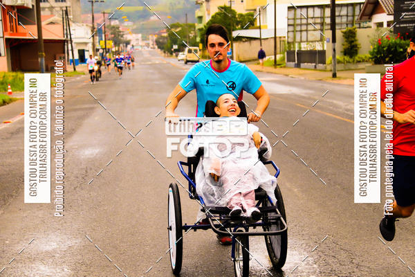 Buy your photos of the event2 Viacredi Alto Vale em Movimento on Fotop