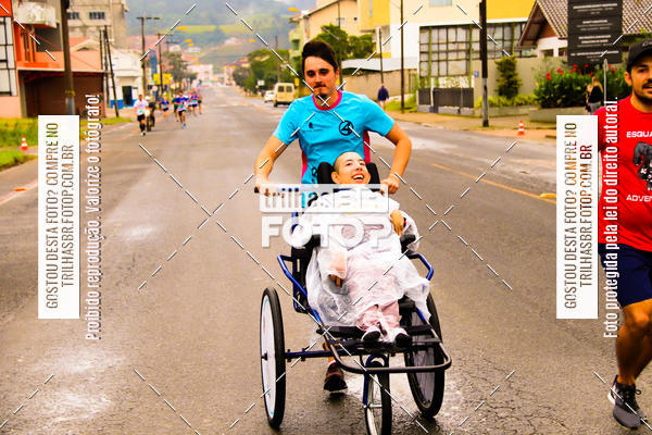 Buy your photos of the event2 Viacredi Alto Vale em Movimento on Fotop