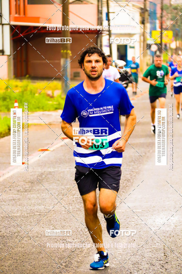 Buy your photos of the event2 Viacredi Alto Vale em Movimento on Fotop